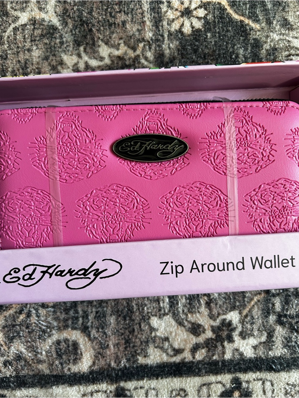 Ed Hardy Pink Zip-Around Wallet with Heart Key Ring - Picture 3 of 9